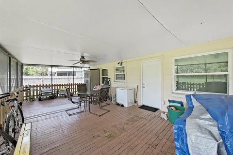 House in Tampa, Florida 3 bedrooms, 92.9 sq.m. № 1805299 - photo 25