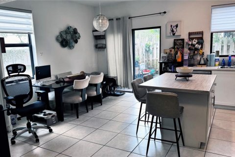 Townhouse in Miami, Florida 3 bedrooms, 122.63 sq.m. № 2060888 - photo 21