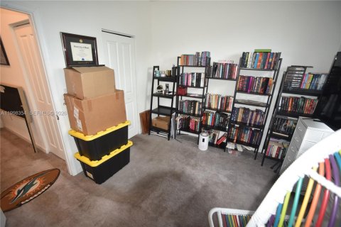 Townhouse in Miami, Florida 3 bedrooms, 122.63 sq.m. № 2060888 - photo 12