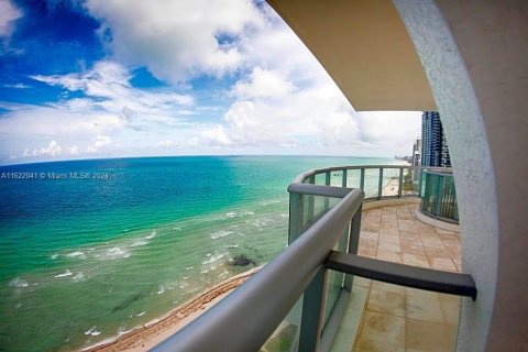 Condo in Sunny Isles Beach, Florida, 2 bedrooms  № 1753415 - photo 5
