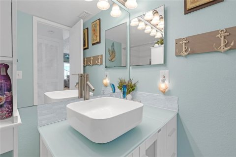 Condominio en venta en New Port Richey, Florida, 1 dormitorio, 63.17 m2 № 1536677 - foto 19