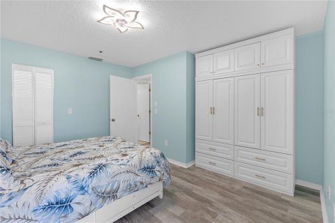 Condominio en venta en New Port Richey, Florida, 1 dormitorio, 63.17 m2 № 1536677 - foto 17