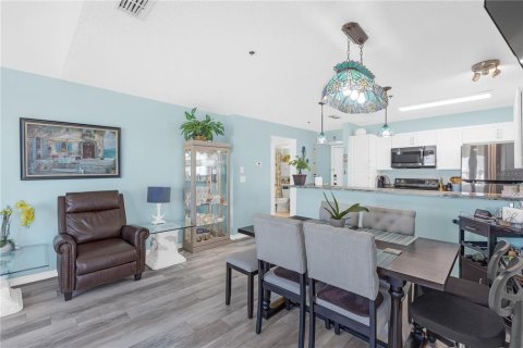 Condominio en venta en New Port Richey, Florida, 1 dormitorio, 63.17 m2 № 1536677 - foto 11