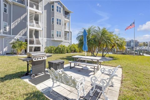 Condominio en venta en New Port Richey, Florida, 1 dormitorio, 63.17 m2 № 1536677 - foto 21