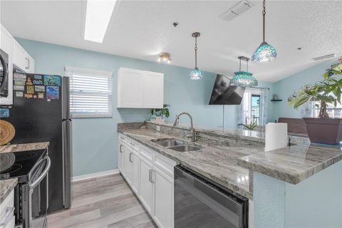 Condominio en venta en New Port Richey, Florida, 1 dormitorio, 63.17 m2 № 1536677 - foto 4