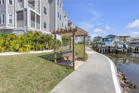 Condominio en venta en New Port Richey, Florida, 1 dormitorio, 63.17 m2 № 1536677 - foto 22