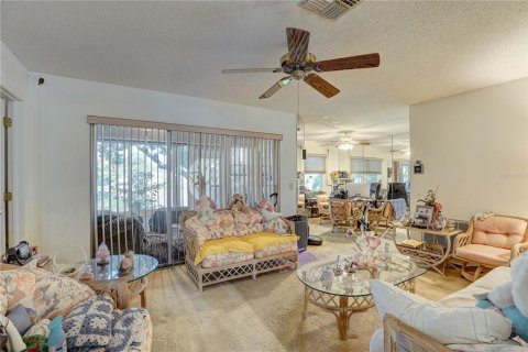 Casa en venta en New Port Richey, Florida, 2 dormitorios, 114.27 m2 № 1833344 - foto 23