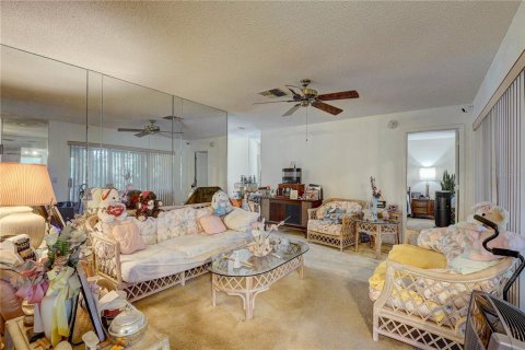 Casa en venta en New Port Richey, Florida, 2 dormitorios, 114.27 m2 № 1833344 - foto 21