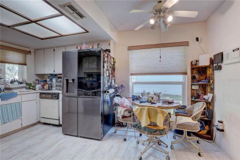 Casa en venta en New Port Richey, Florida, 2 dormitorios, 114.27 m2 № 1833344 - foto 11