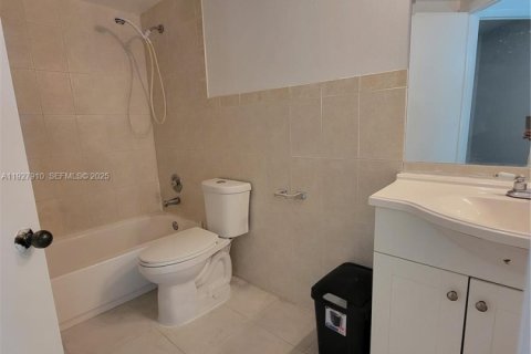 Снять в аренду квартиру в Дорал, Флорида 2 спальни, 96.25м2, № 1988151 - фото 12