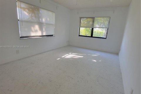 Снять в аренду квартиру в Дорал, Флорида 2 спальни, 96.25м2, № 1988151 - фото 11