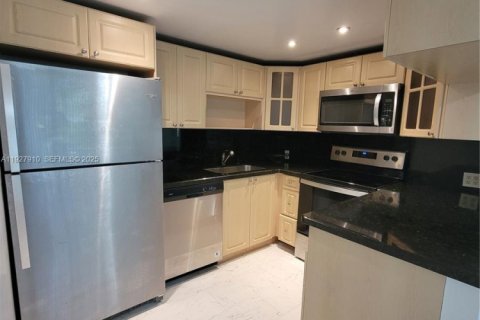 Снять в аренду квартиру в Дорал, Флорида 2 спальни, 96.25м2, № 1988151 - фото 7