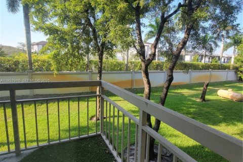 Снять в аренду квартиру в Дорал, Флорида 2 спальни, 96.25м2, № 1988151 - фото 4