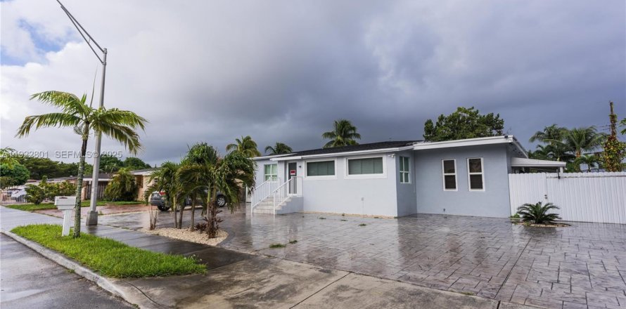 Villa ou maison à Hialeah, Floride 3 chambres, 138.61 m2 № 1976712