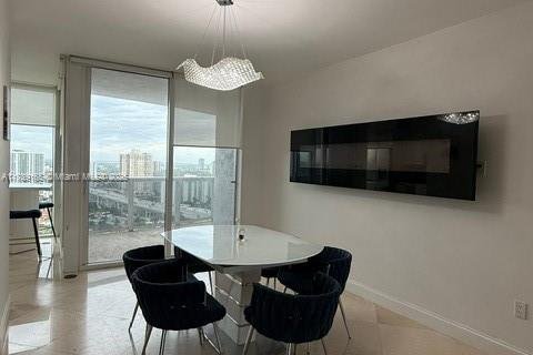 Condominio en alquiler en Sunny Isles Beach, Florida, 2 dormitorios, 176.79 m2 № 2054590 - foto 13
