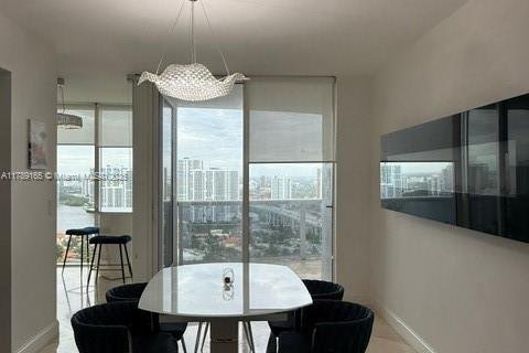 Condominio en alquiler en Sunny Isles Beach, Florida, 2 dormitorios, 176.79 m2 № 2054590 - foto 14