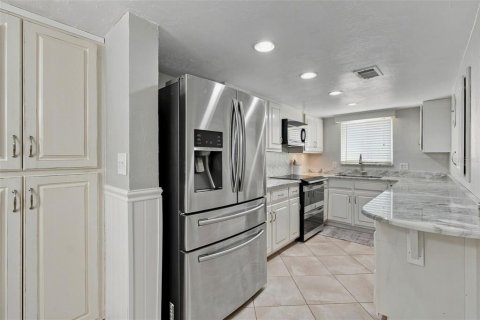 Copropriété à vendre à Crystal River, Floride: 2 chambres, 121.79 m2 № 2296435 - photo 16