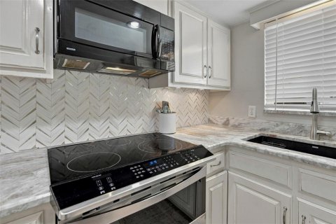 Copropriété à vendre à Crystal River, Floride: 2 chambres, 121.79 m2 № 2296435 - photo 18