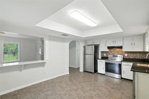 Casa en venta en Apopka, Florida, 3 dormitorios, 125.6 m2 № 1911236 - foto 8