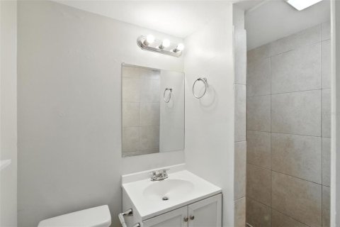 Casa en venta en Apopka, Florida, 3 dormitorios, 125.6 m2 № 1911236 - foto 23