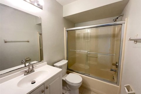 Купить виллу или дом в Киссимми, Флорида 3 комнаты, 110.93м2, № 2227762 - фото 15