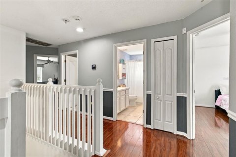 House in Lutz, Florida 4 bedrooms, 272.2 sq.m. № 2425956 - photo 28