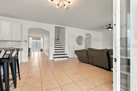 House in Lutz, Florida 4 bedrooms, 272.2 sq.m. № 2425956 - photo 23