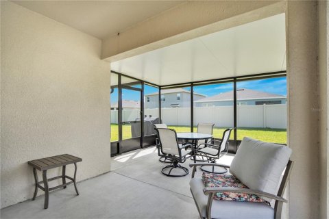 House in Sanford, Florida 4 bedrooms, 170.57 sq.m. № 2150480 - photo 28