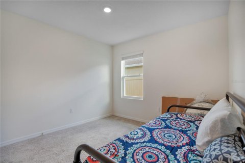 House in Sanford, Florida 4 bedrooms, 170.57 sq.m. № 2150480 - photo 23