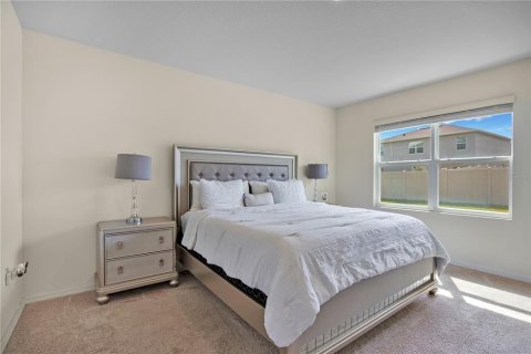 House in Sanford, Florida 4 bedrooms, 170.57 sq.m. № 2150480 - photo 19
