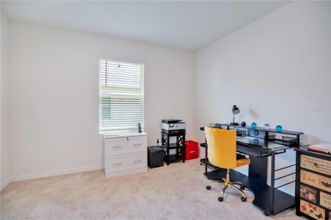 House in Sanford, Florida 4 bedrooms, 170.57 sq.m. № 2150480 - photo 21