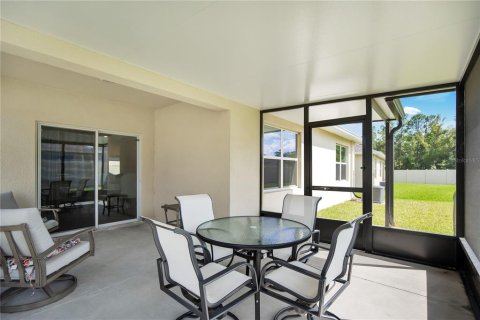 House in Sanford, Florida 4 bedrooms, 170.57 sq.m. № 2150480 - photo 3