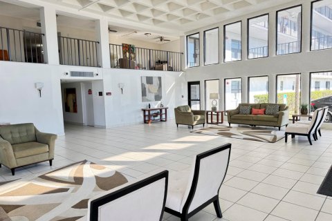 Condo in Boca Raton, Florida, 1 bedroom  № 2399995 - photo 2