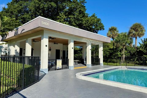 Condo in Boca Raton, Florida, 1 bedroom  № 2399995 - photo 9