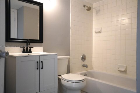 Снять в аренду кондоминиум в Уэст-Палм-Бич, Флорида 2 спальни, 97.55м2, № 1973839 - фото 9