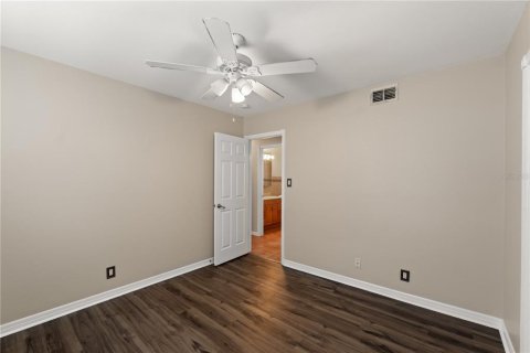 House in Tampa, Florida 3 bedrooms, 111.48 sq.m. № 1880805 - photo 14