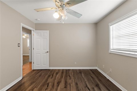 House in Tampa, Florida 3 bedrooms, 111.48 sq.m. № 1880805 - photo 12