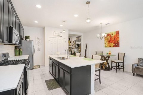 Adosado en venta en Apollo Beach, Florida, 4 dormitorios, 182.65 m2 № 2124232 - foto 8