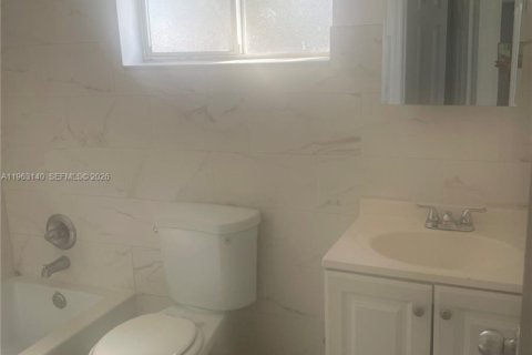 Appartement à louer à North Miami, Floride: 41.16 m2 № 2024260 - photo 2