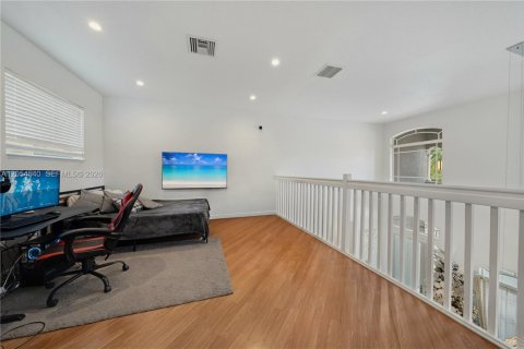 House in Cutler Bay, Florida 4 bedrooms, 248.05 sq.m. № 2261301 - photo 14
