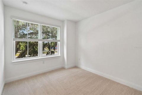 Townhouse in Oviedo, Florida 4 bedrooms, 188.13 sq.m. № 2092888 - photo 24