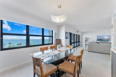 Copropriété à vendre à Lauderdale-by-the-Sea, Floride: 2 chambres, 157.93 m2 № 2027002 - photo 7