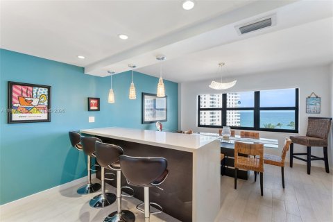 Copropriété à vendre à Lauderdale-by-the-Sea, Floride: 2 chambres, 157.93 m2 № 2027002 - photo 12