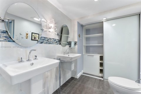 Copropriété à vendre à Lauderdale-by-the-Sea, Floride: 2 chambres, 157.93 m2 № 2027002 - photo 27