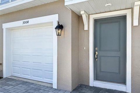 Townhouse in Tavares, Florida 3 bedrooms, 134.8 sq.m. № 2206984 - photo 3