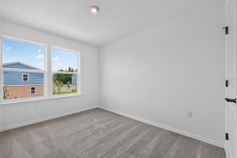 Townhouse in Tavares, Florida 3 bedrooms, 134.8 sq.m. № 2206984 - photo 13