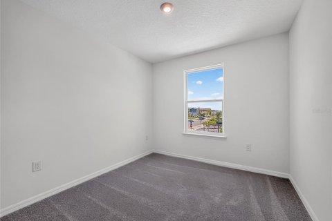 Townhouse in Tavares, Florida 3 bedrooms, 134.8 sq.m. № 2206984 - photo 18