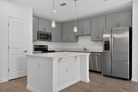Townhouse in Tavares, Florida 3 bedrooms, 134.8 sq.m. № 2206984 - photo 7