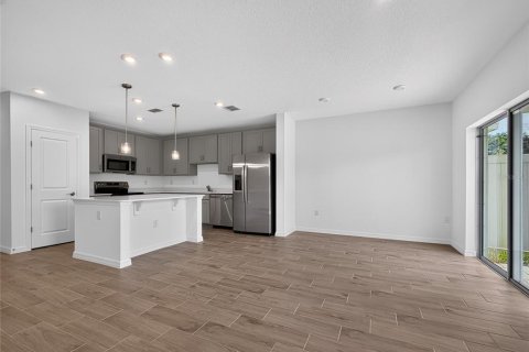 Townhouse in Tavares, Florida 3 bedrooms, 134.8 sq.m. № 2206984 - photo 6