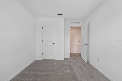 Townhouse in Tavares, Florida 3 bedrooms, 134.8 sq.m. № 2206984 - photo 14